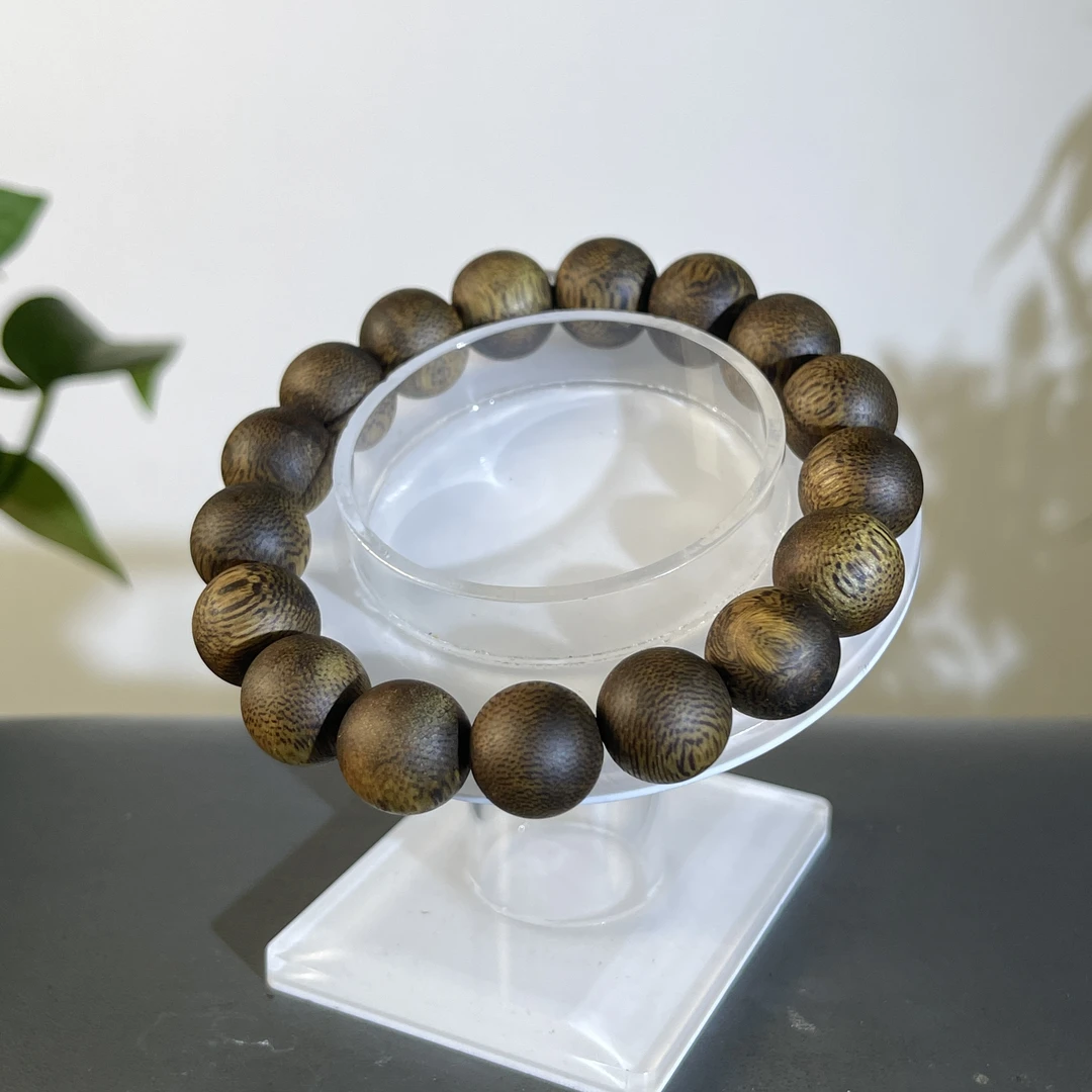 JGB20-196   海南树心油绿奇楠手串