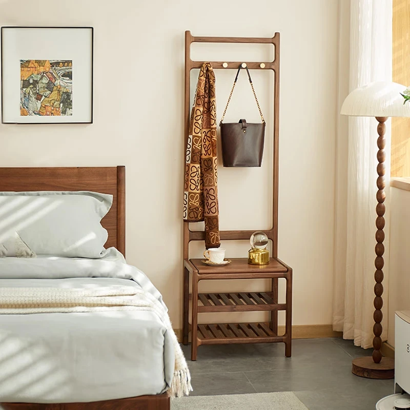 雅依格实木衣架落地卧室衣帽架客厅挂衣服家用立式北美黑胡桃木