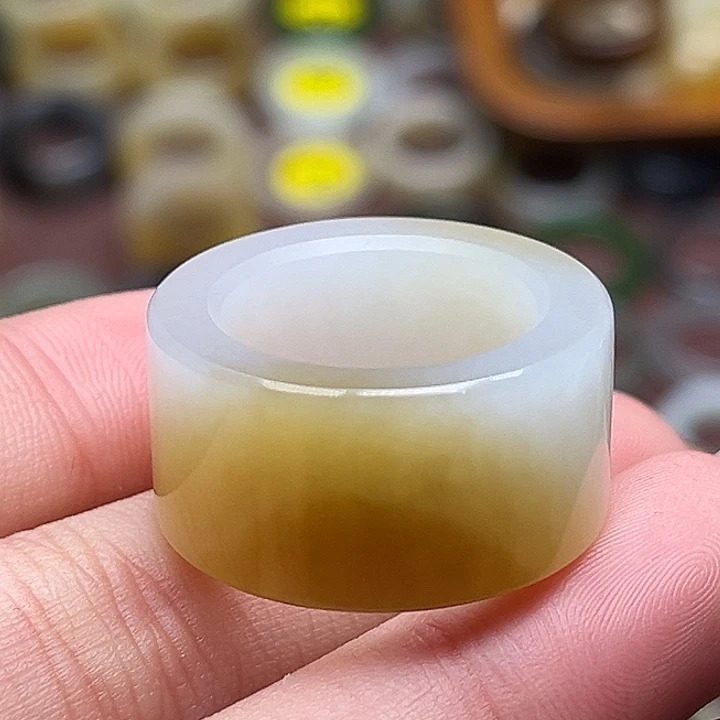 和田玉未镶嵌戒指17.7金山新品