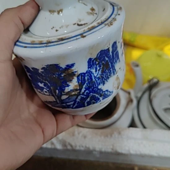 槠***士锌合金精美摆件（不退换）