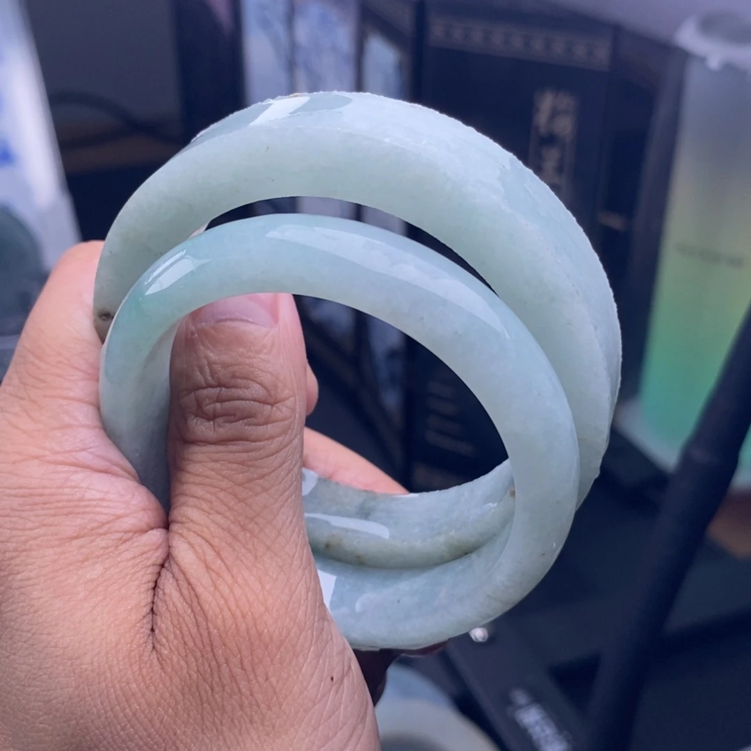 未镶嵌翡翠手镯定制翡翠