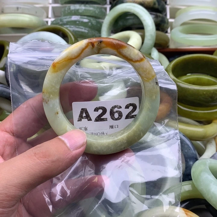 小***素未镶嵌蛇纹石玉手镯