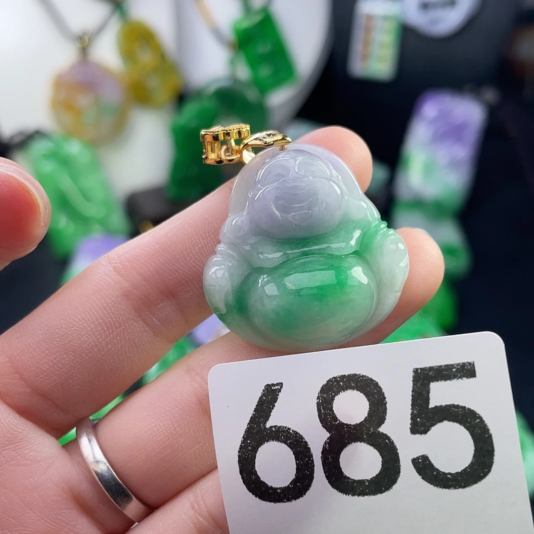 翡翠未镶嵌吊坠(赠链)