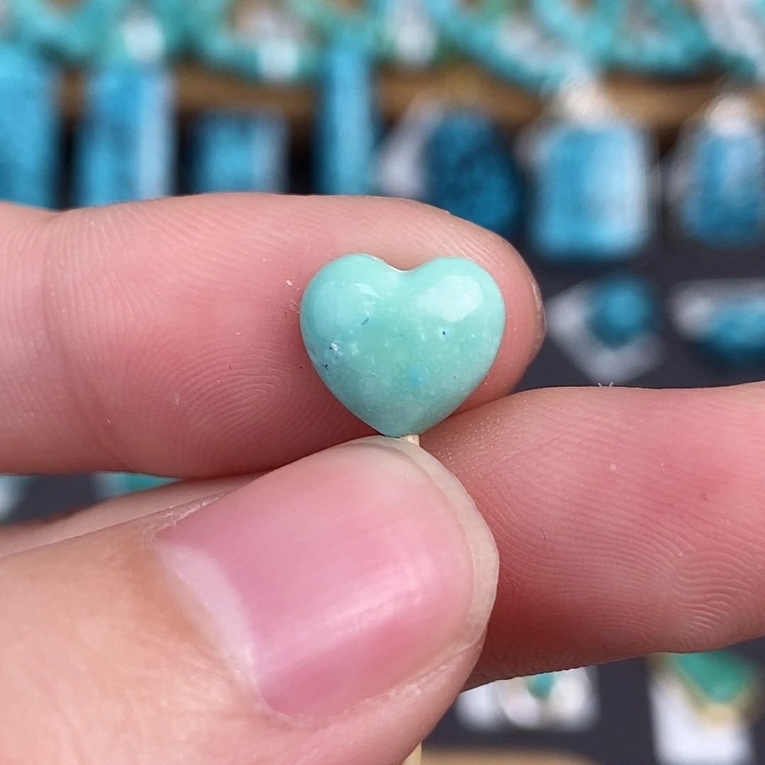 绿松石雕刻未镶嵌