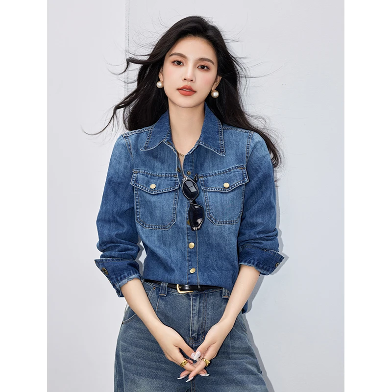 时尚百搭正肩牛仔衬衫上衣女款2025春季新款复古宽松翻领衬衣外套