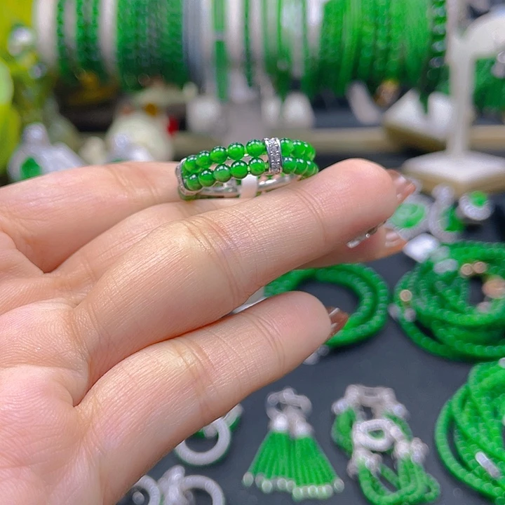 翡翠戒指未镶嵌圆珠戒圈