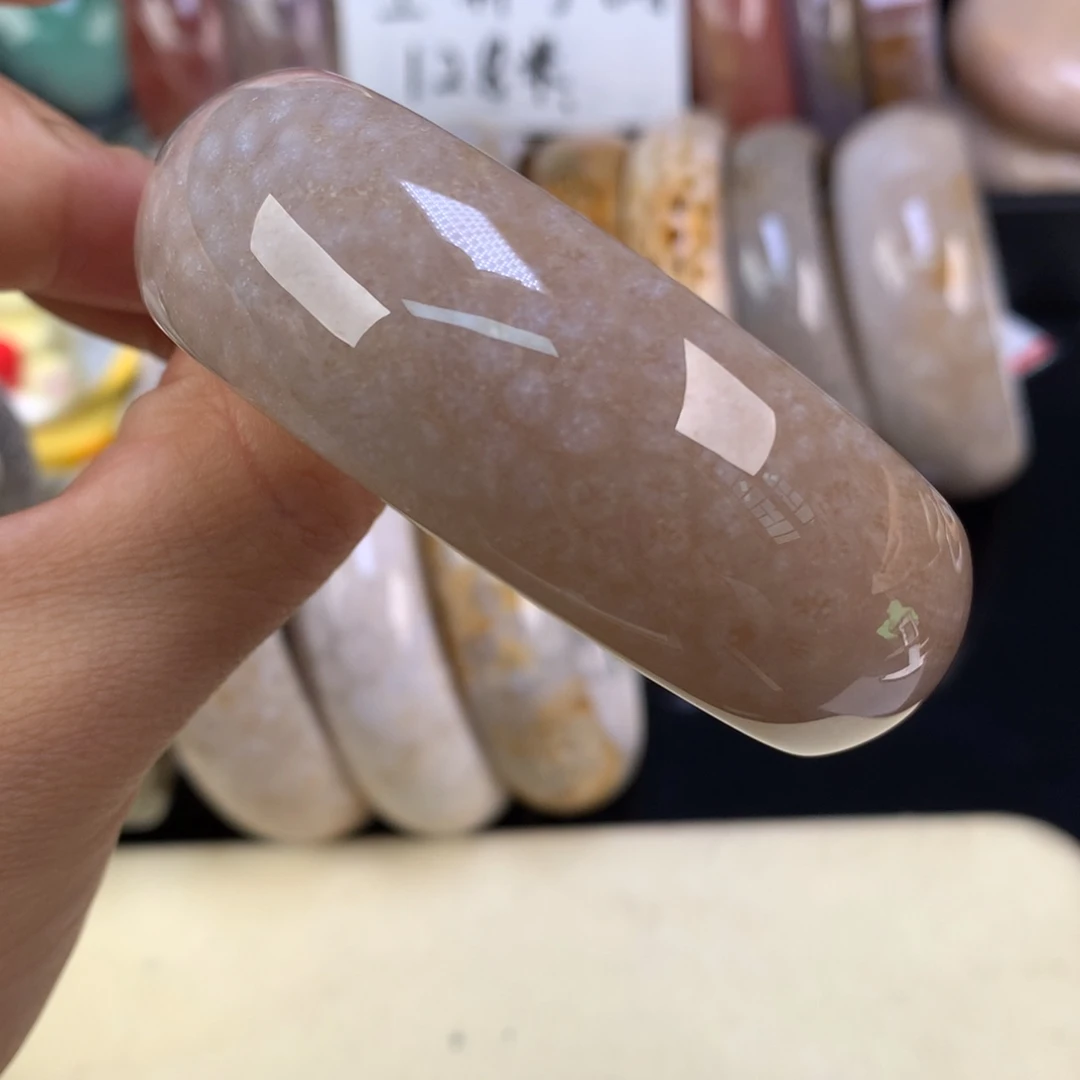 硅化珊瑚（珊瑚玉）未镶嵌吊坠(赠链)上新52.4圈（69号）