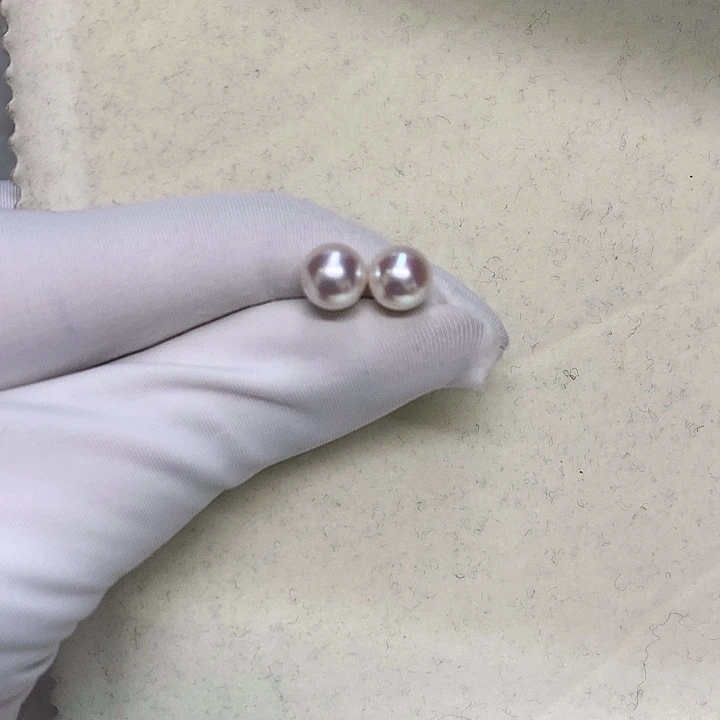 18K金镶嵌海水珍珠耳钉7.5-8