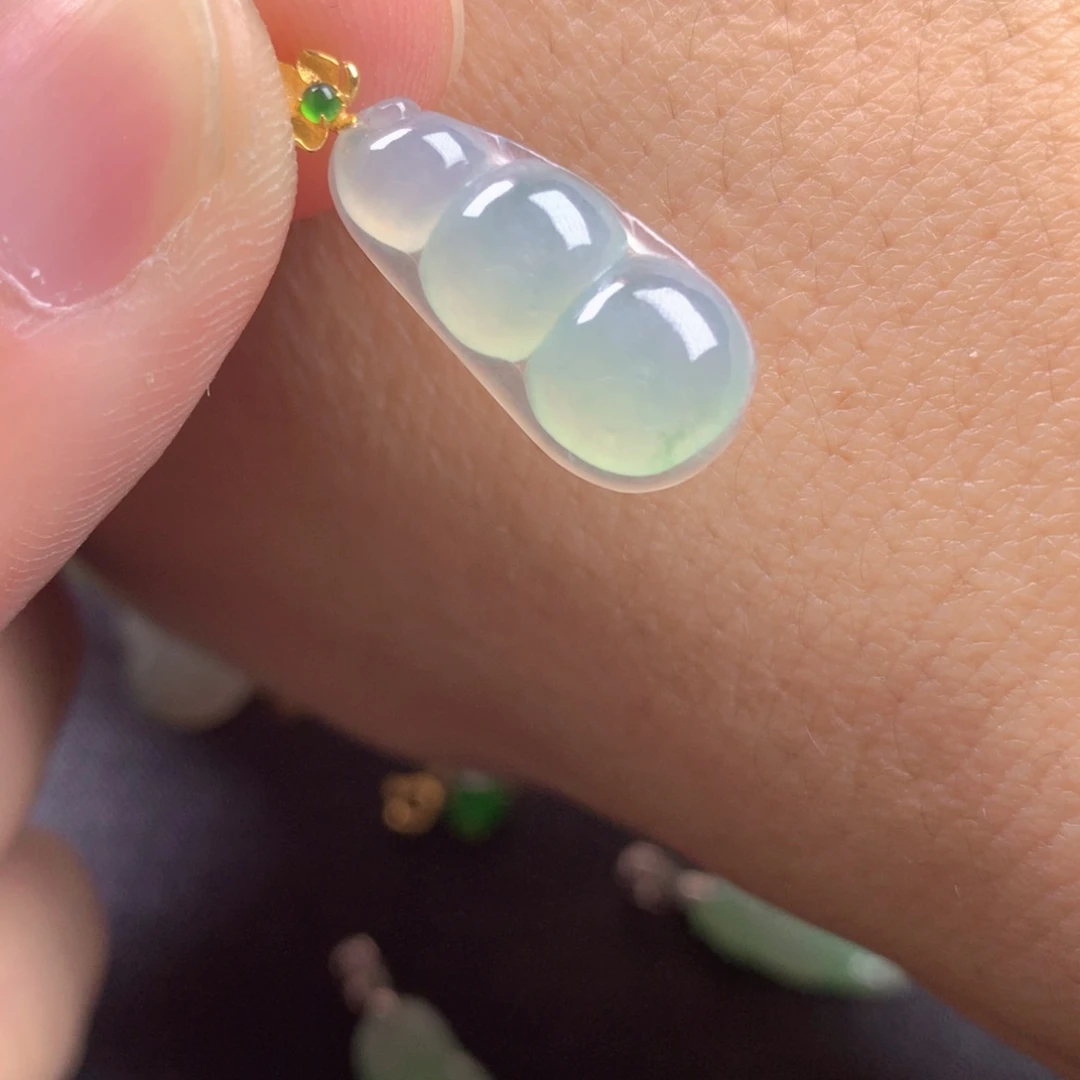 【闪购商品】颈饰18K金镶嵌翡翠翡翠