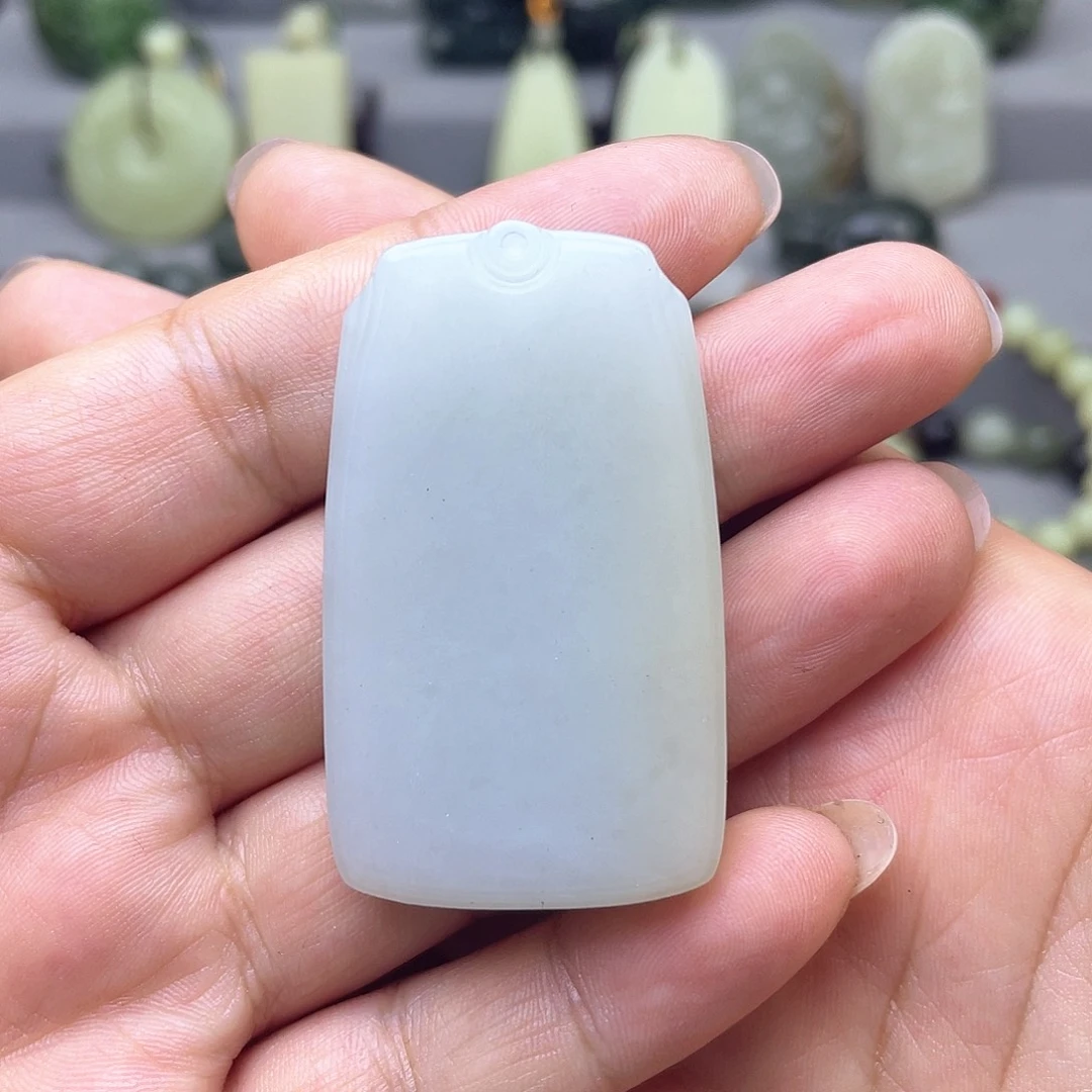 和田玉未镶嵌颈饰冷*