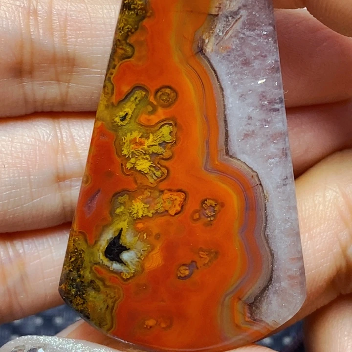 玛瑙/玉髓颈饰未镶嵌c****d