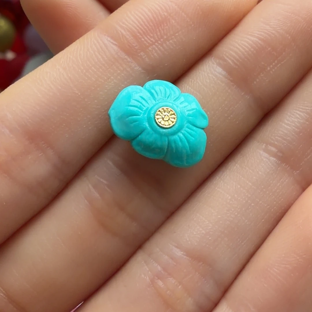 绿松石未镶嵌颈饰