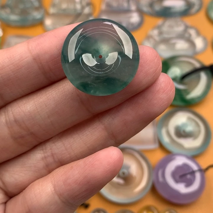 颈饰未镶嵌翡翠….