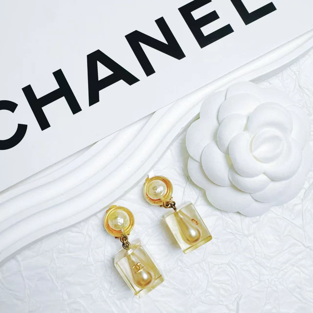 95新 Chanel/香奈儿 柚礼中古/香奈儿珍珠吊坠耳夹LZ407810