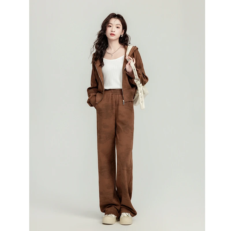 早春穿搭一整套女装洋气休闲连帽套装小众炸街高级感两件套