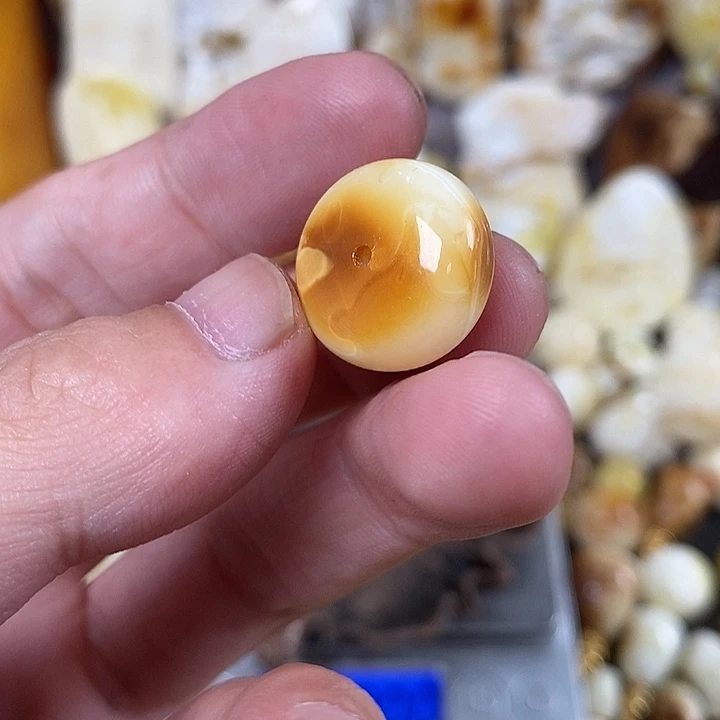 未镶嵌琥珀裸石我
