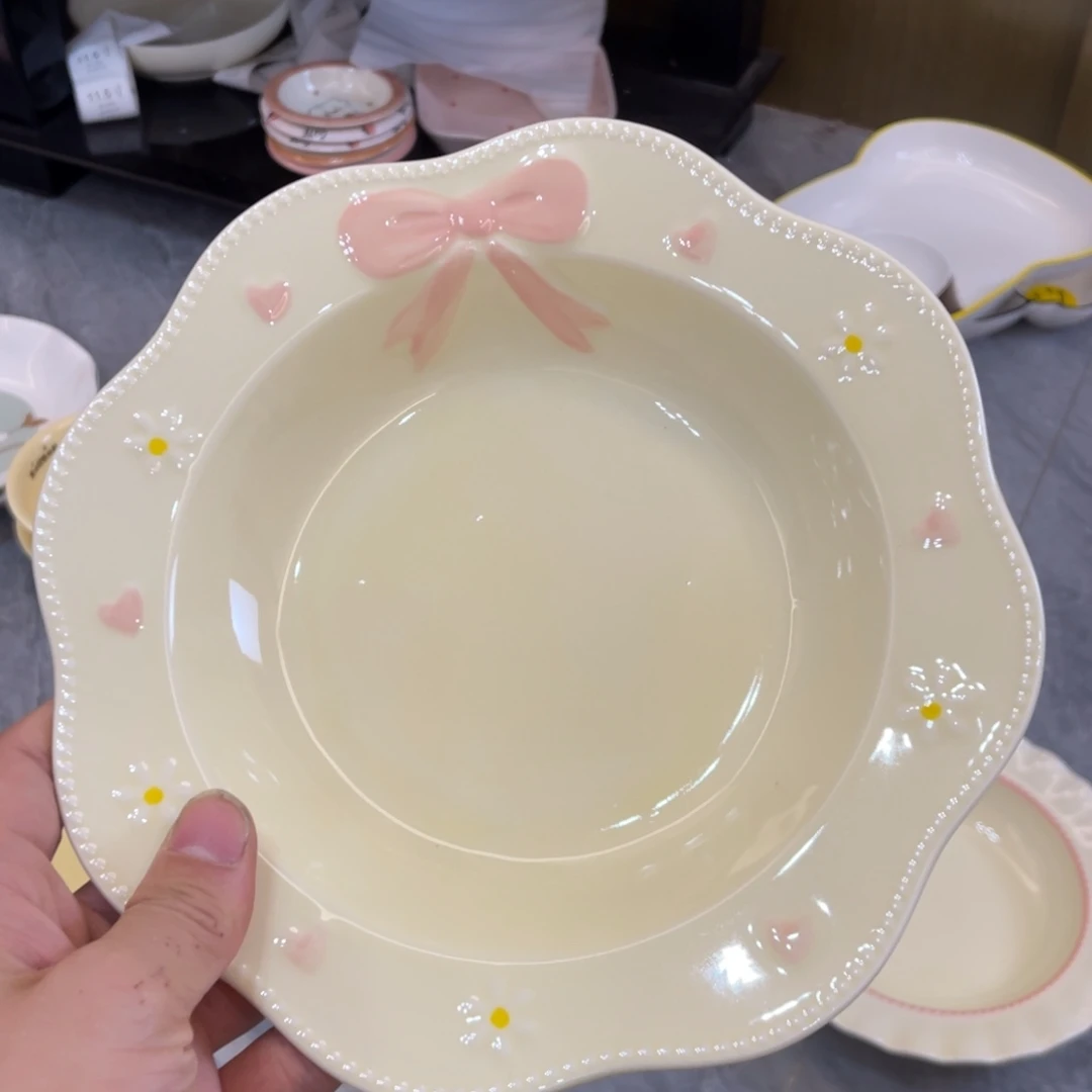 陶瓷微瑕餐具介意勿拍，满18飞！