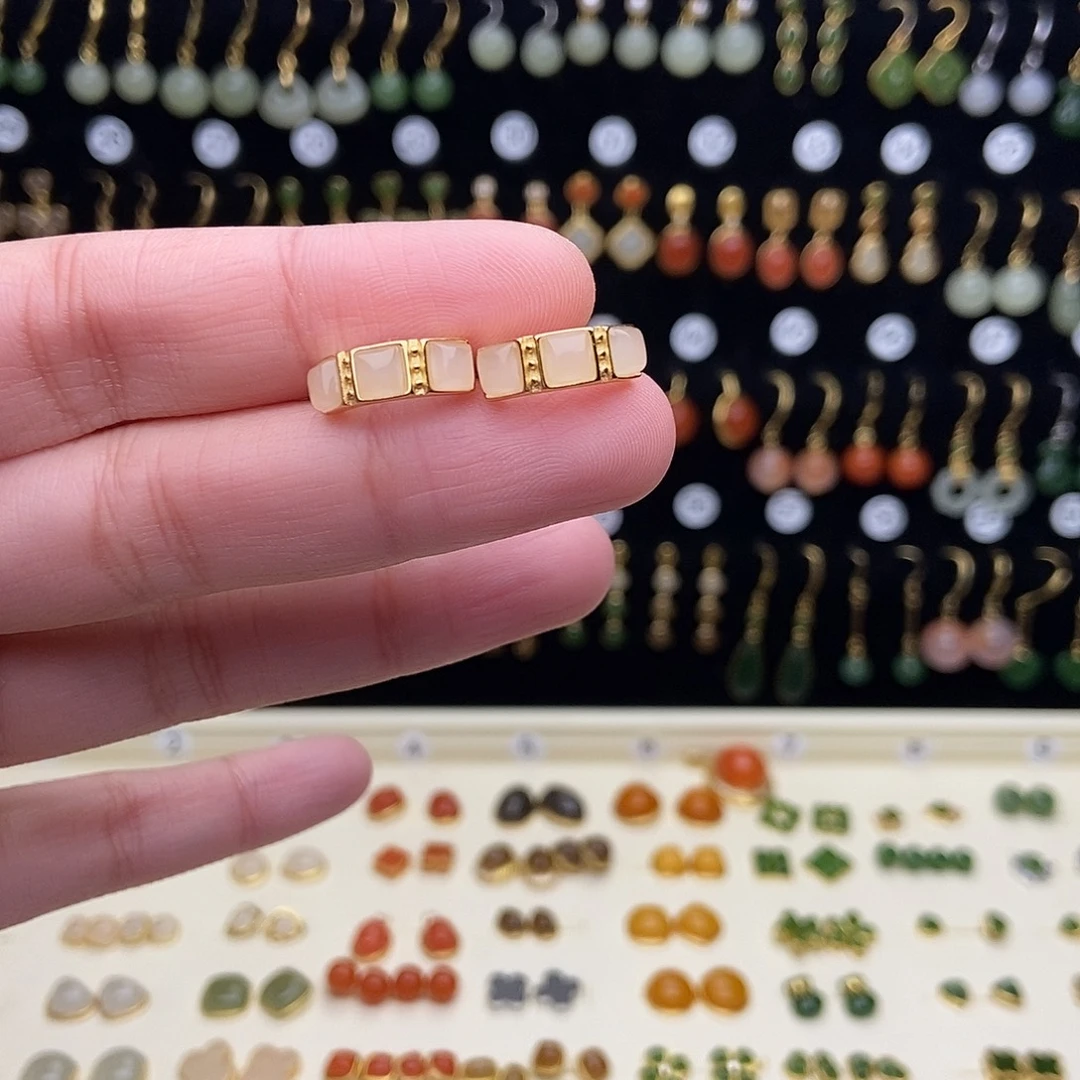 和田玉银S925镶嵌耳饰