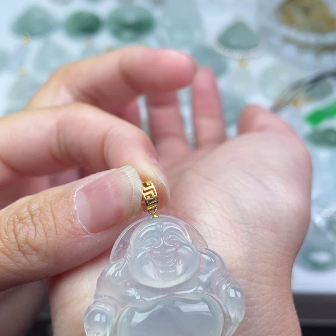 翡翠18K金镶嵌颈饰