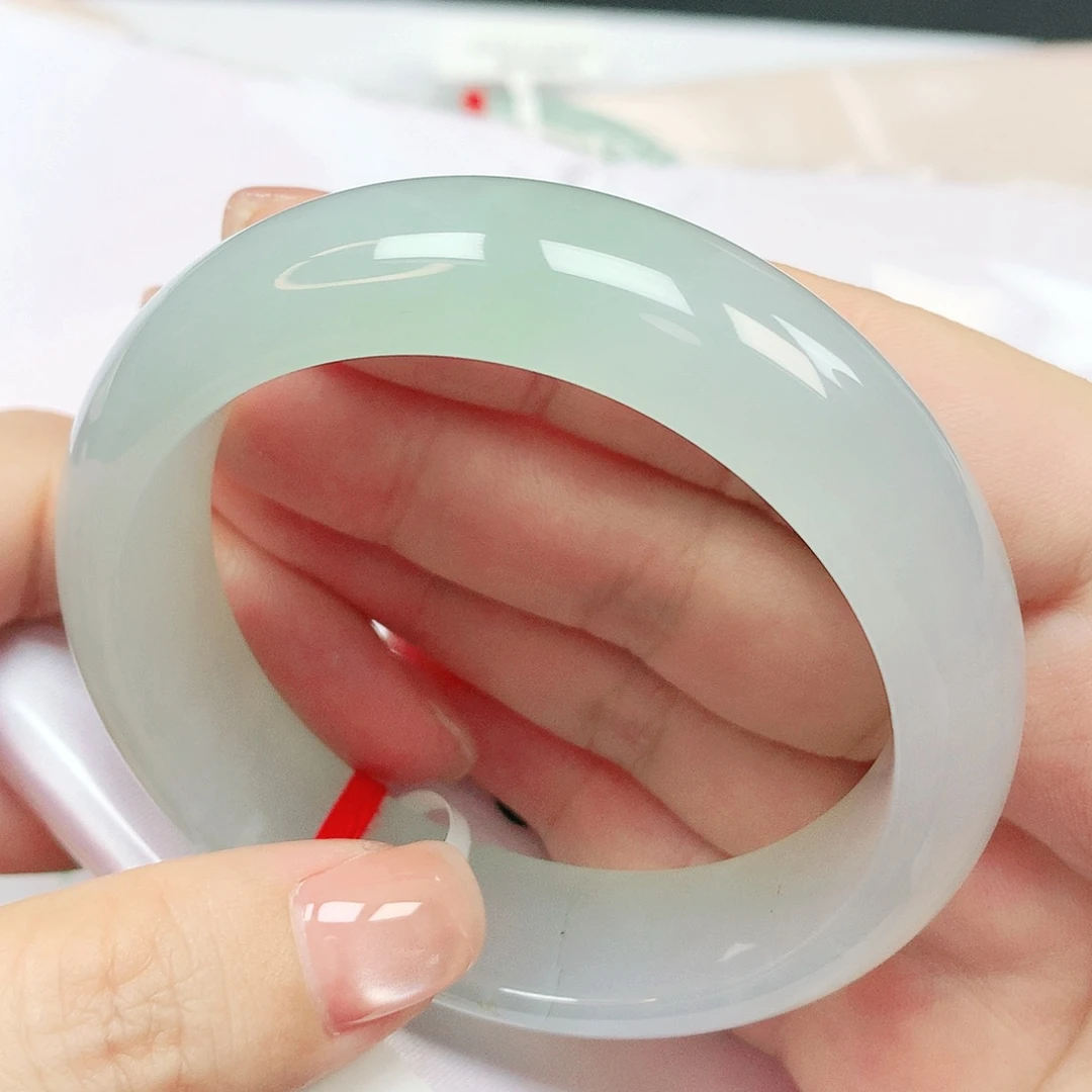 翡翠未镶嵌手镯抖音186