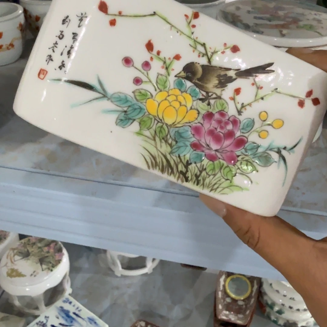 瓷片摆件的事情是在哪
