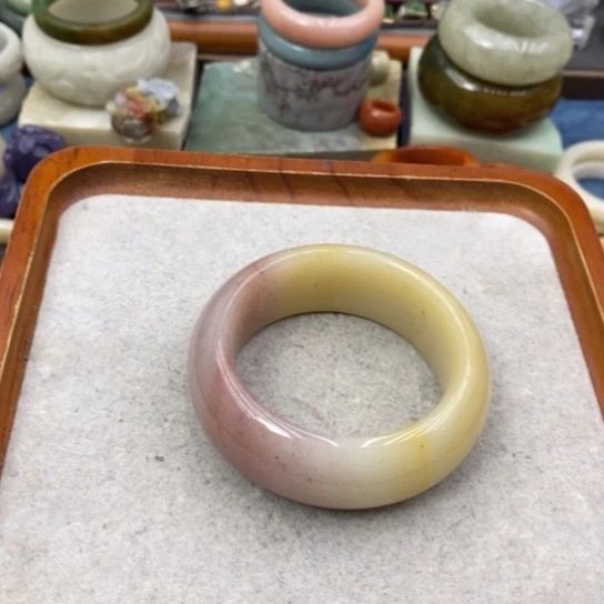 石英质玉合金手饰