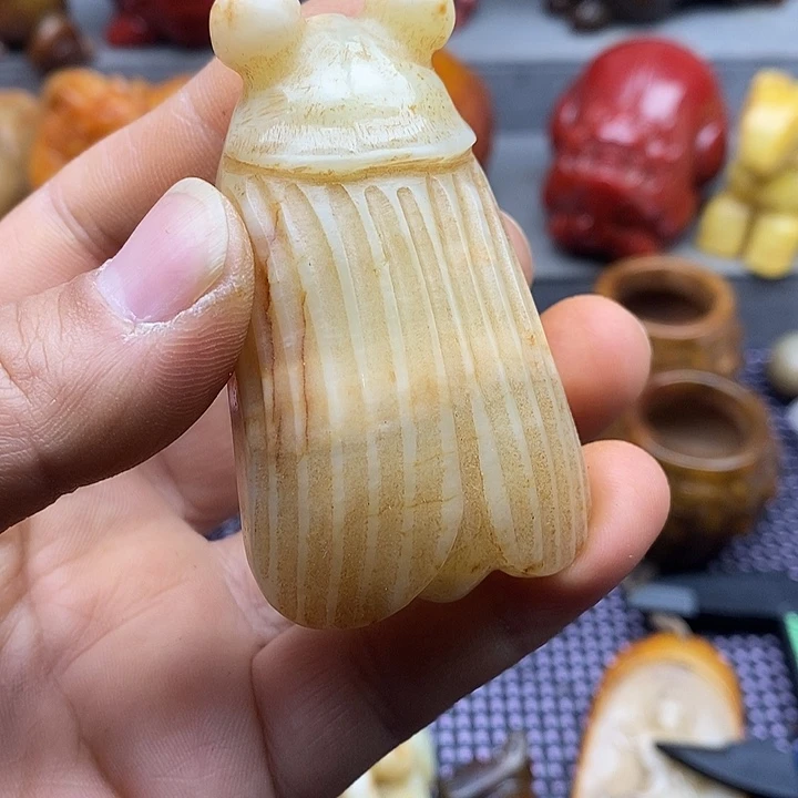 未镶嵌蛇纹石玉颈饰