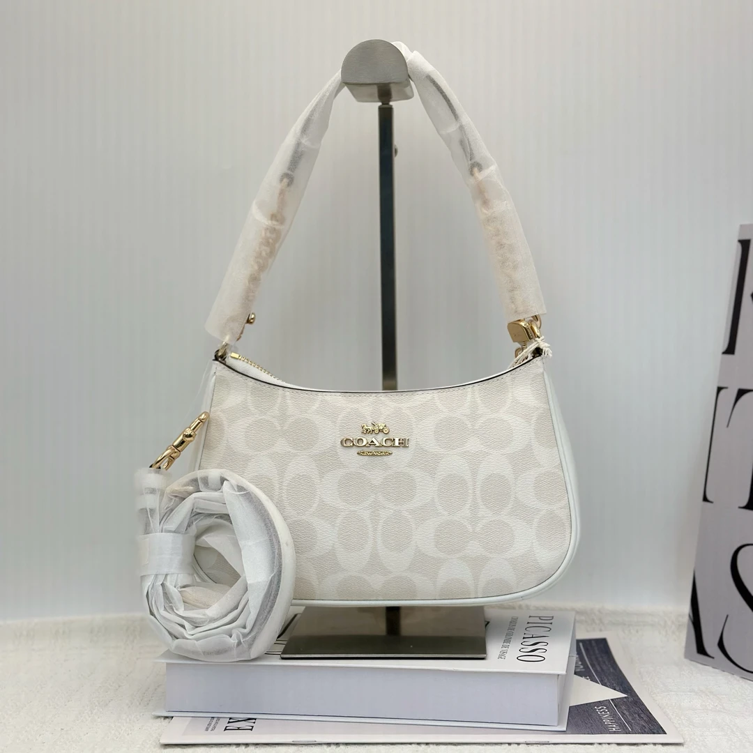 99新 COACH/蔻驰 未使用蔻驰经典老花白色腋下单肩斜挎包106时尚