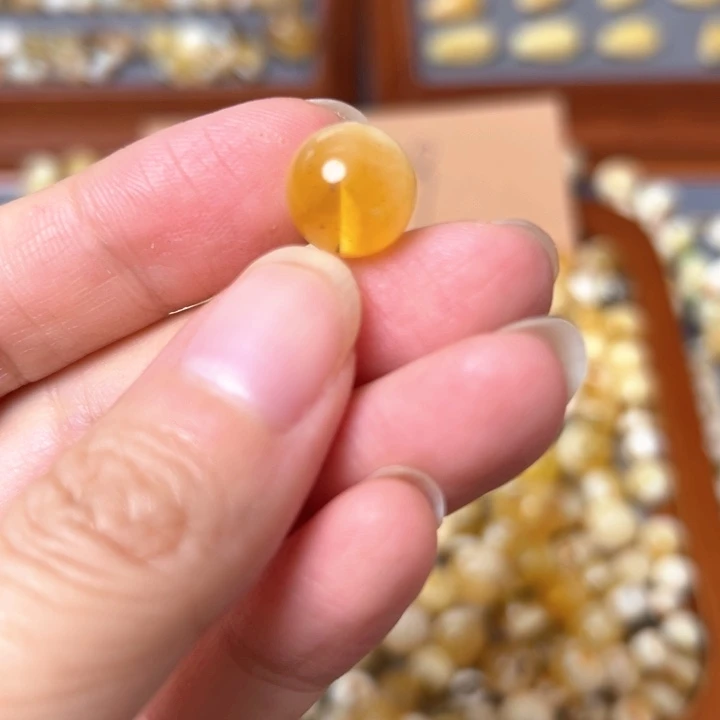未镶嵌蜜蜡裸石11.3mm一个