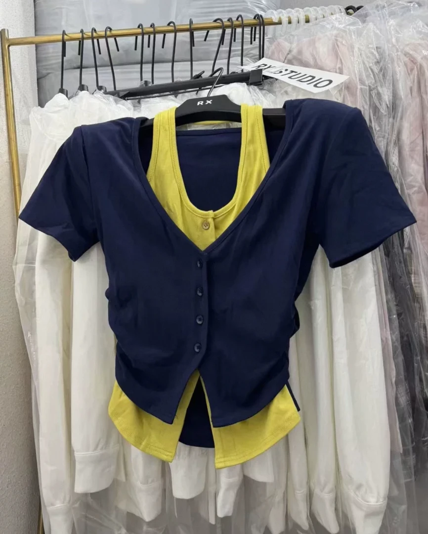 2025夏季新款辣妹风假两件挂脖V领短袖T恤女修身显瘦短款上衣