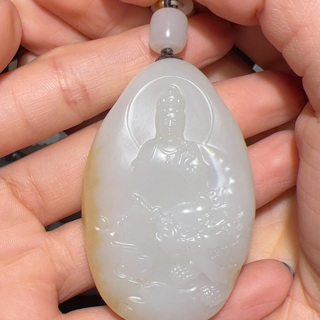 和田玉未镶嵌颈饰爱****肉