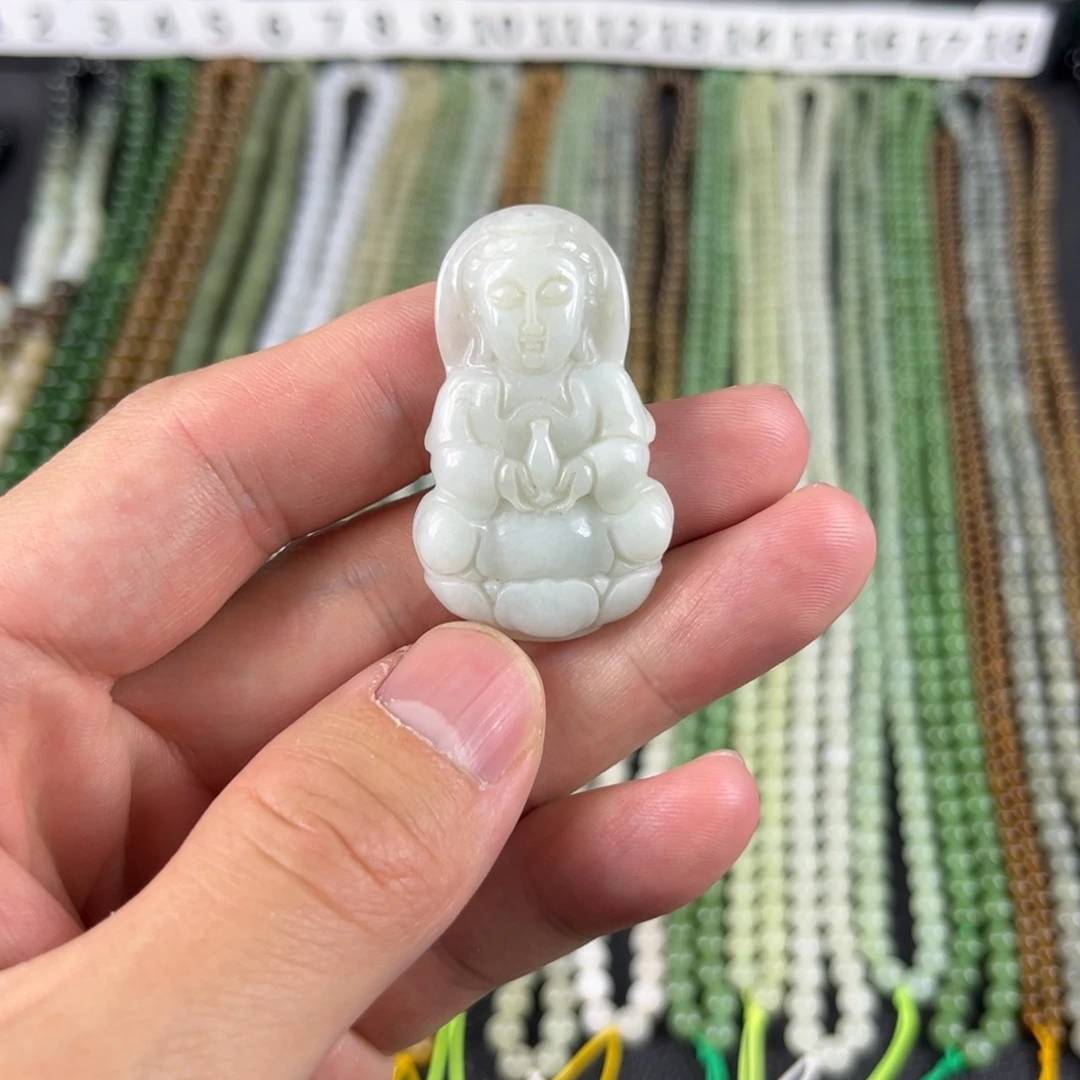 翡翠未镶嵌颈饰天然翡翠观音吊坠