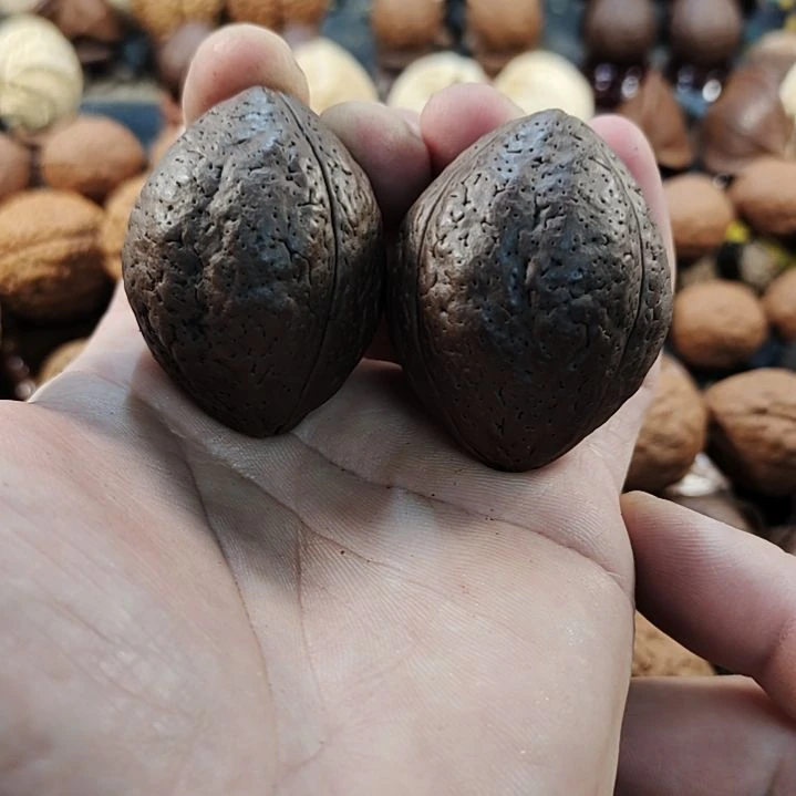 文玩核桃吊坠光头强金刚