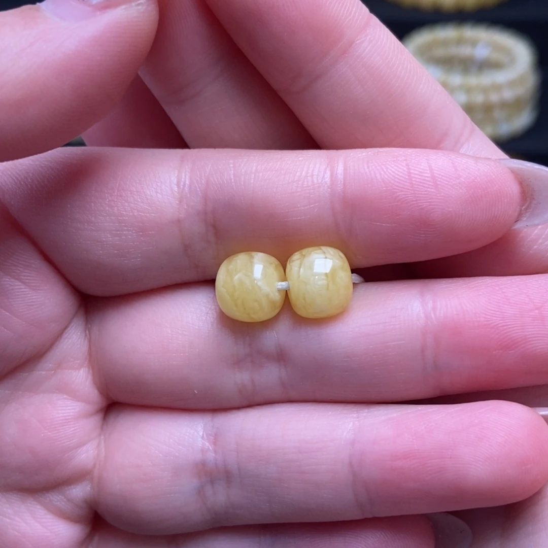 蜜蜡未镶嵌珠宝奇石卡9