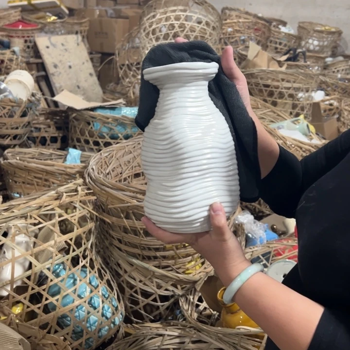 瓶高度24厘米口径9厘米微瑕捡漏