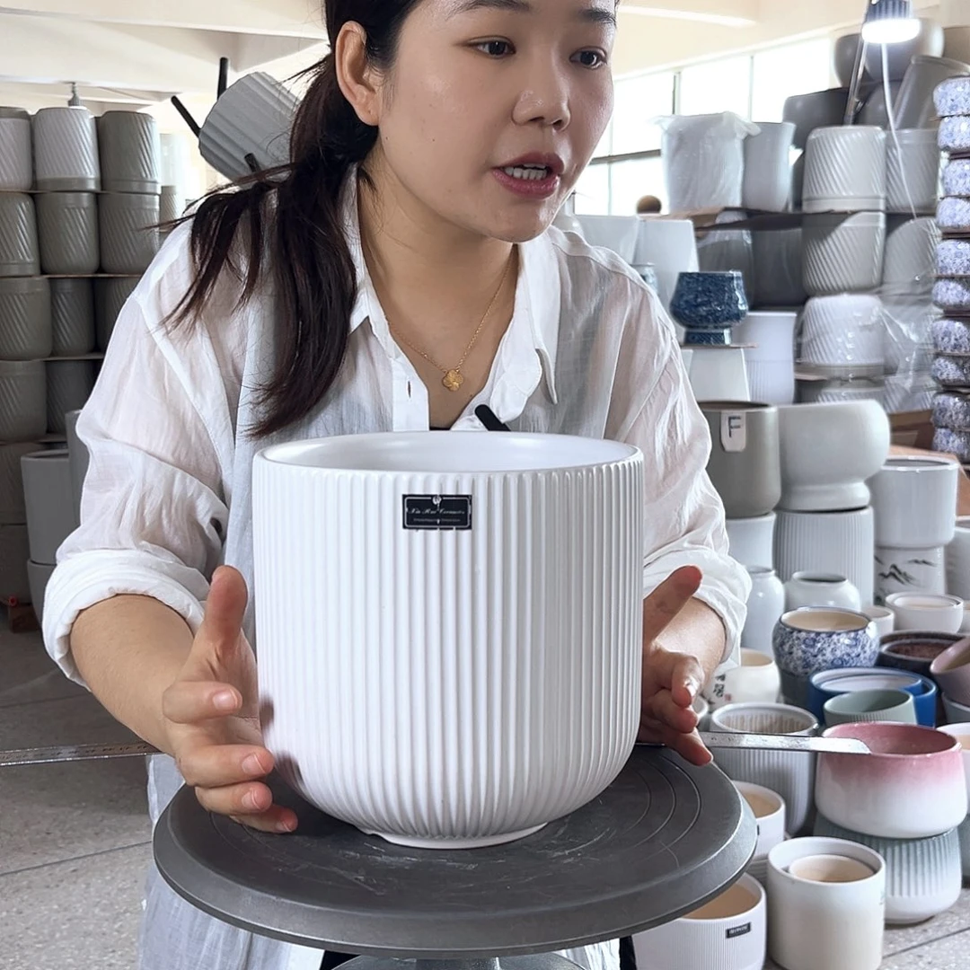 陶瓷口径19-18.5。亚白。