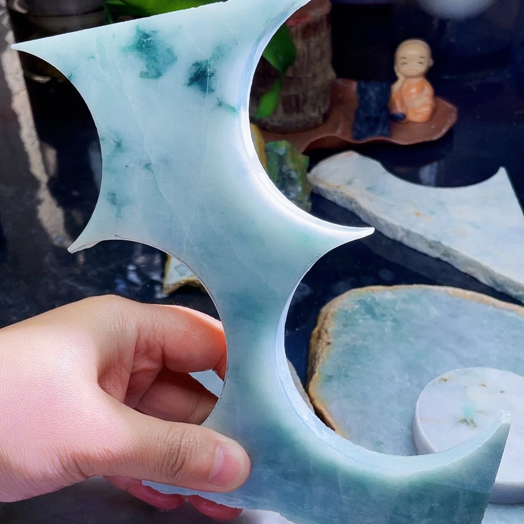 翡翠未镶嵌颈饰毛料26