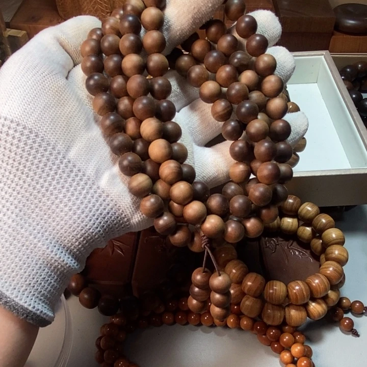 鑫***森檀香木老山檀香供奉料1.0*108，奶香