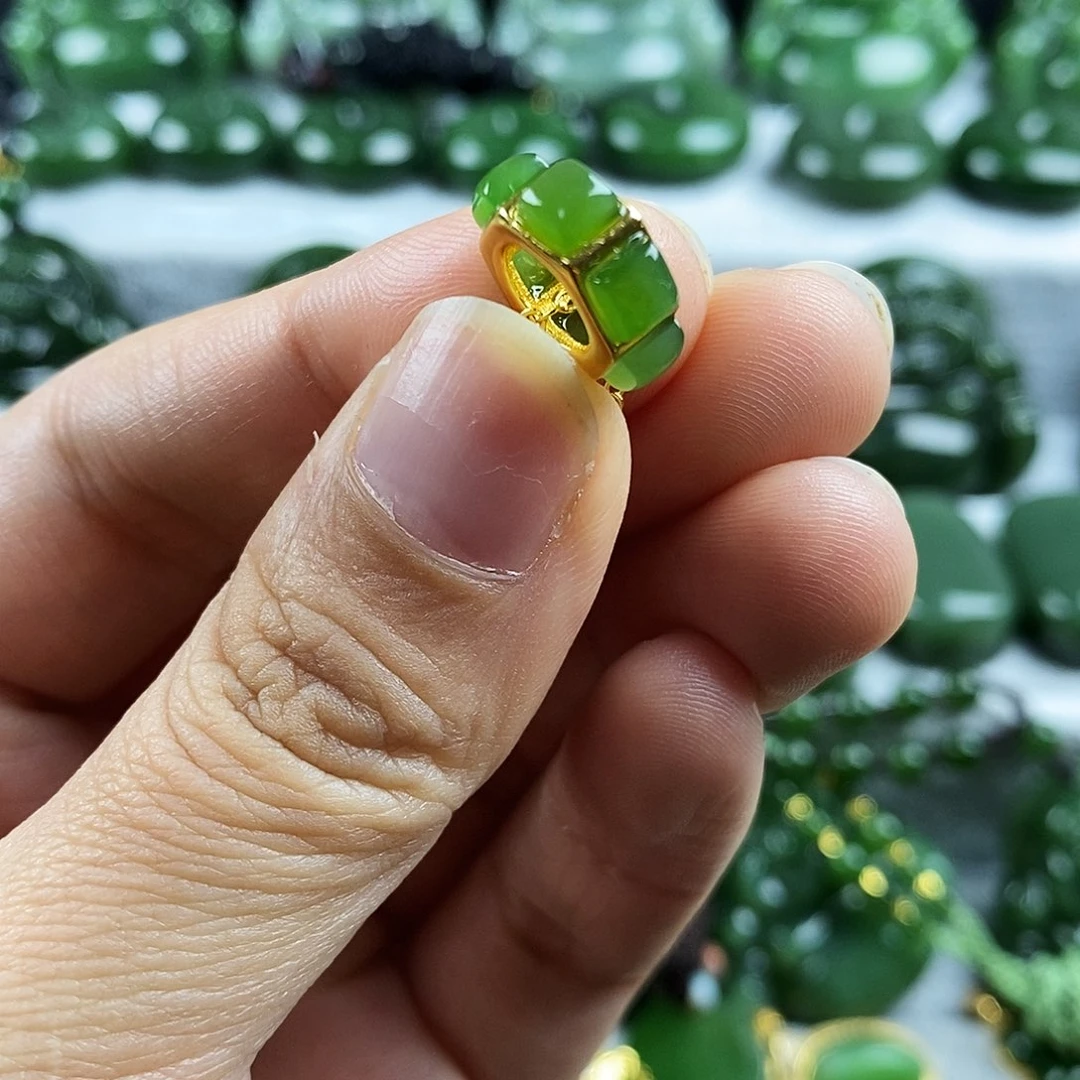 和田玉（碧玉）未镶嵌颈饰