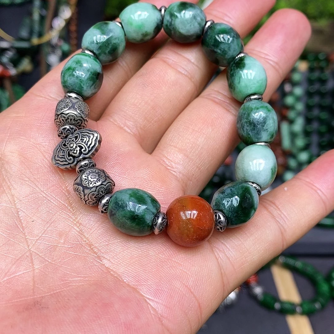 未镶嵌手链翡翠漂亮美眉