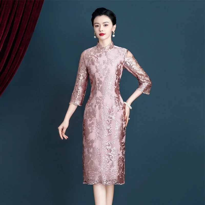 2025春夏款丈母娘礼服酒红国风旗袍婚庆婚宴洋气妈妈喜婆婆连衣裙