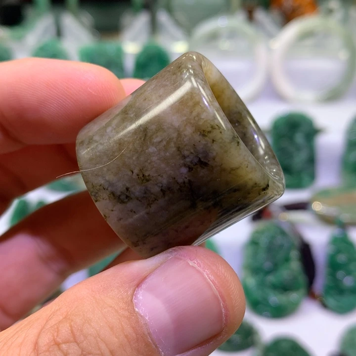 永***零独山玉未镶嵌扳指22.7内径