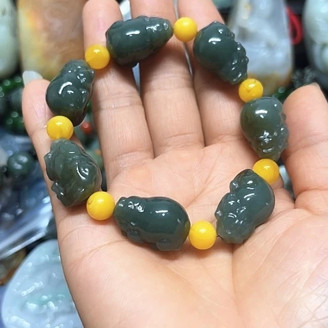 颈饰未镶嵌和田玉