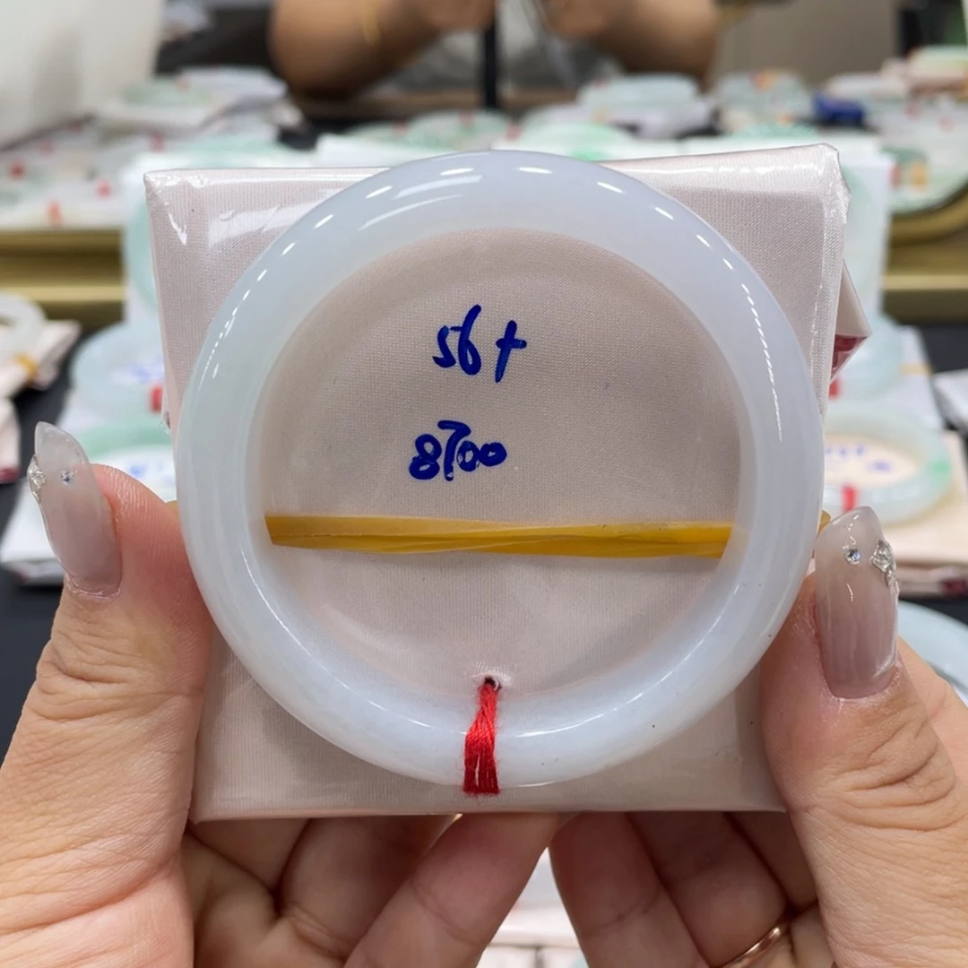 未镶嵌手镯翡翠?****’翡翠