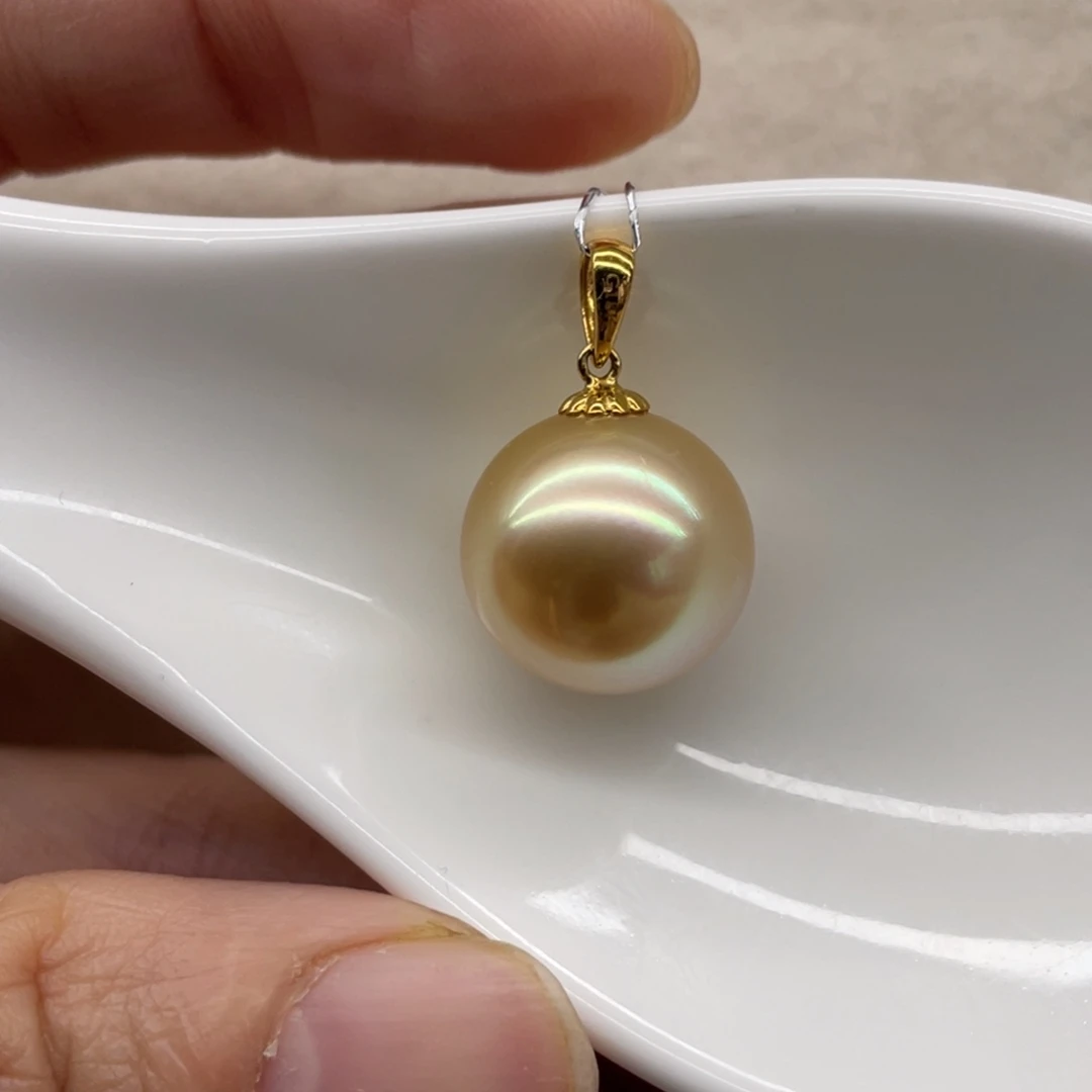 海水珍珠颈饰18K金镶嵌13.8mm