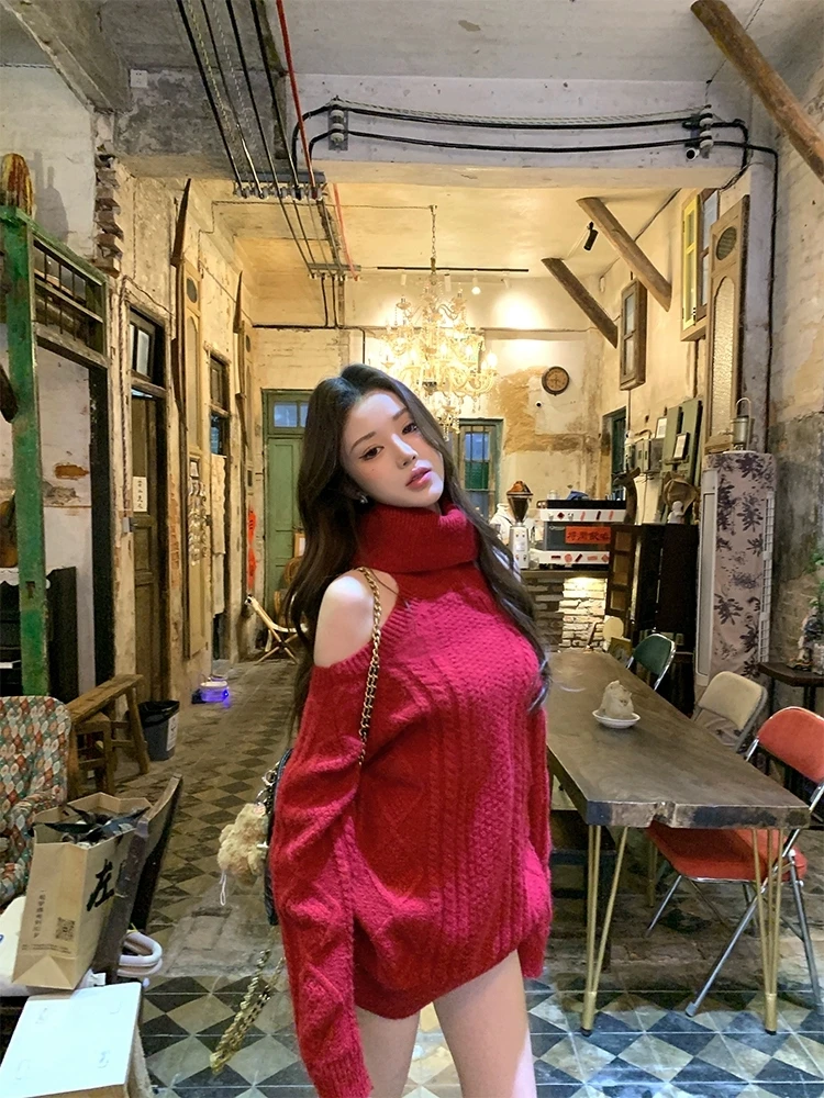 秋冬气质纯欲辣妹高领露肩针织连衣裙软糯慵懒宽松毛衣包臀短裙女