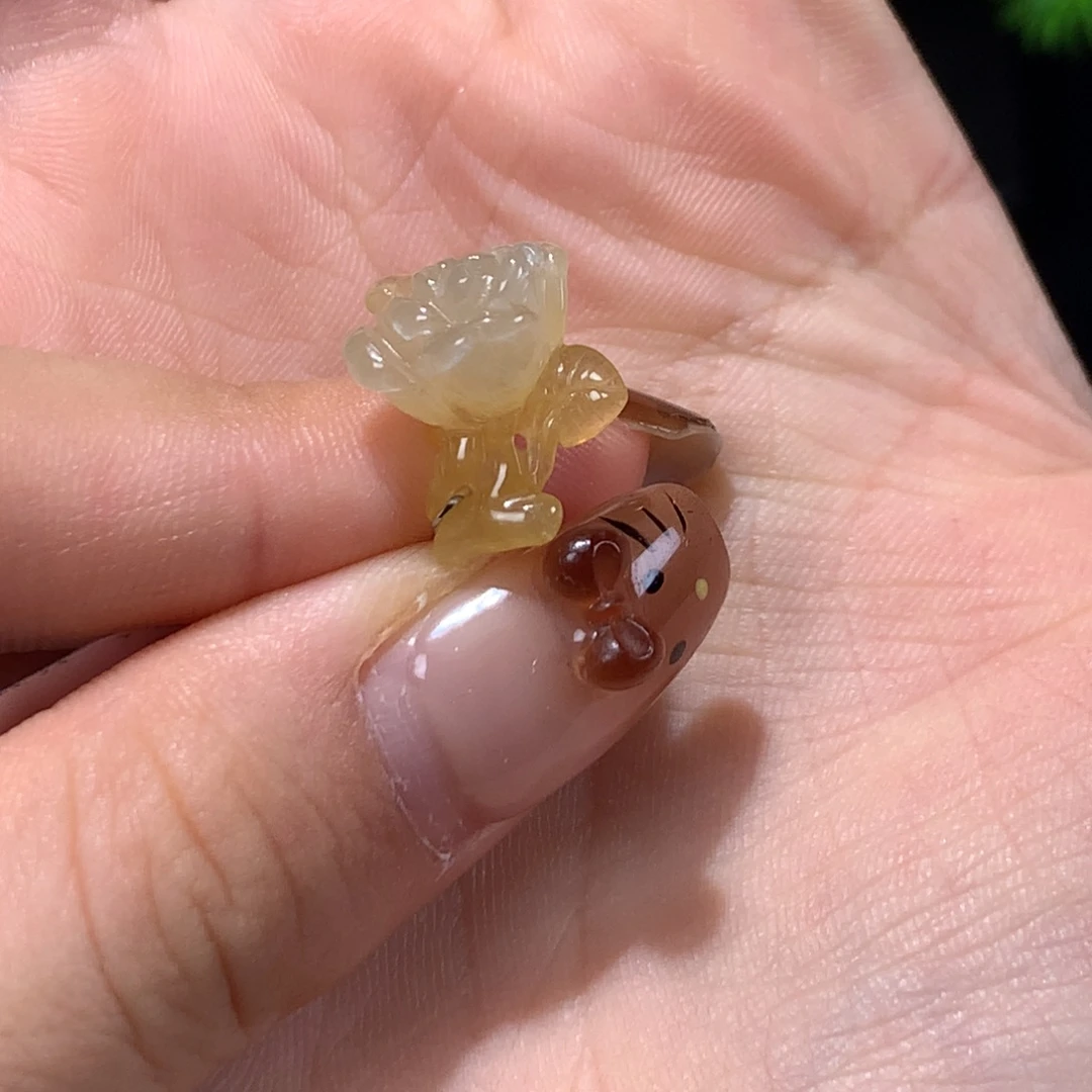 翡翠未镶嵌颈饰12