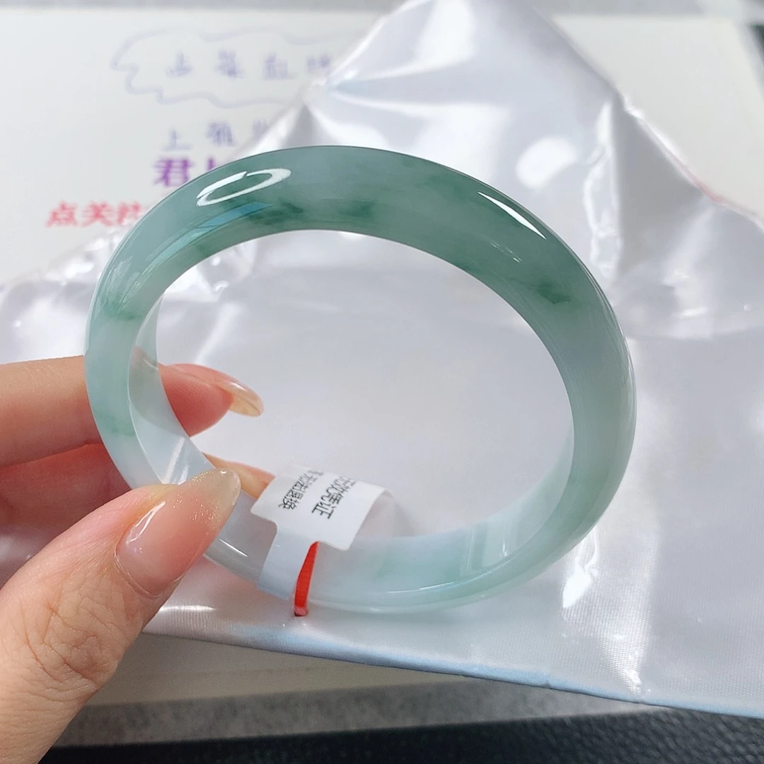 翡翠手镯未镶嵌 正圈①③⑨