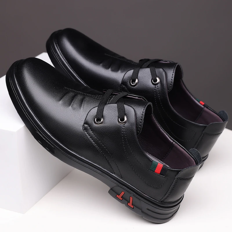 男士休闲英伦韩版商务皮鞋软底软面舒适百搭透气防滑中老年爸爸鞋