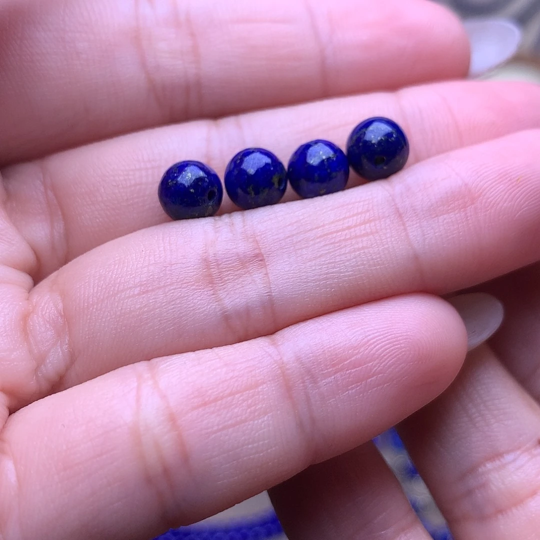 盈***静青金石未镶嵌7m4颗